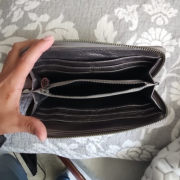 Tory Burch Wallet - Picture 2 of 3